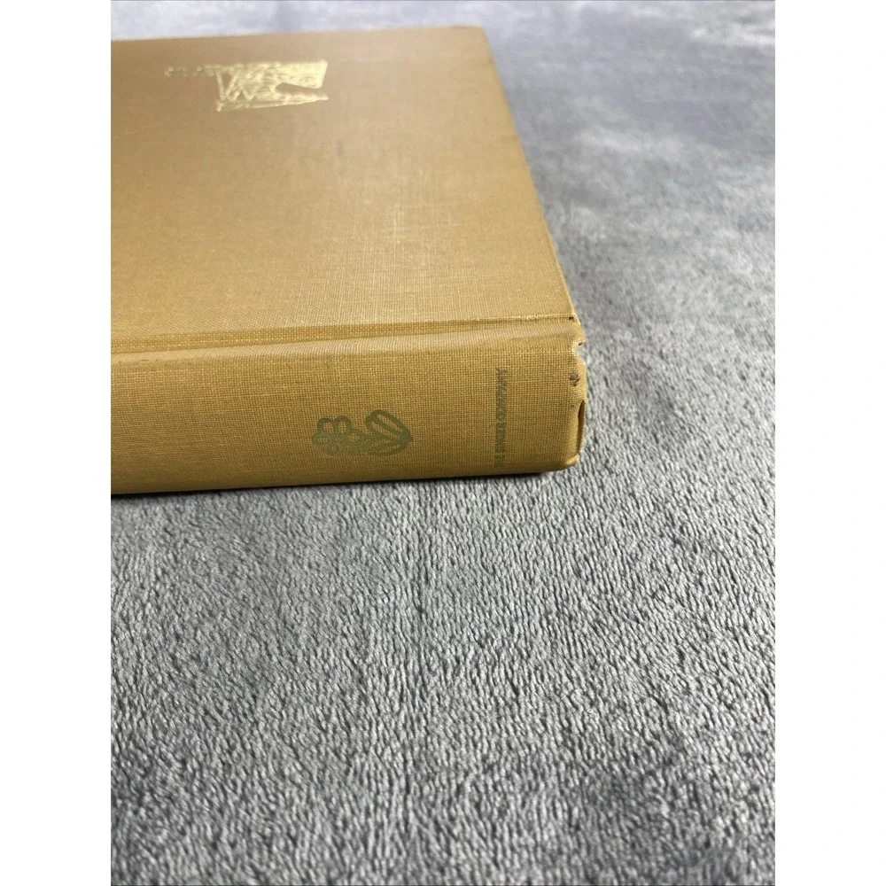 Vintage 1969 Singer‎ Sewing Book Gladys Cunningham Hardcover First Edition